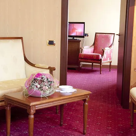 Hotel Jolly