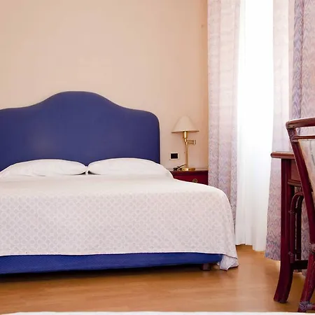 Hotel Jolly